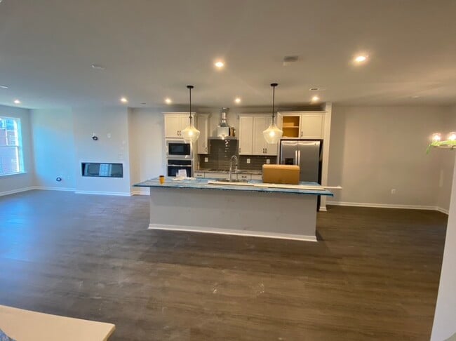 Building Photo - 13273 Coalfield Station Ln