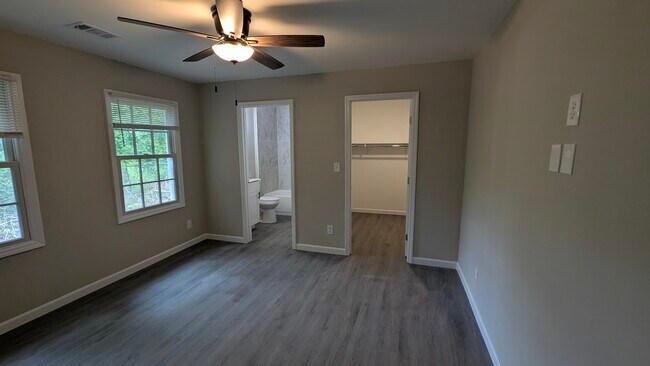 Foto del edificio - 303 Hillcrest Ave