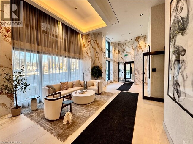 Building Photo - 2088 James St