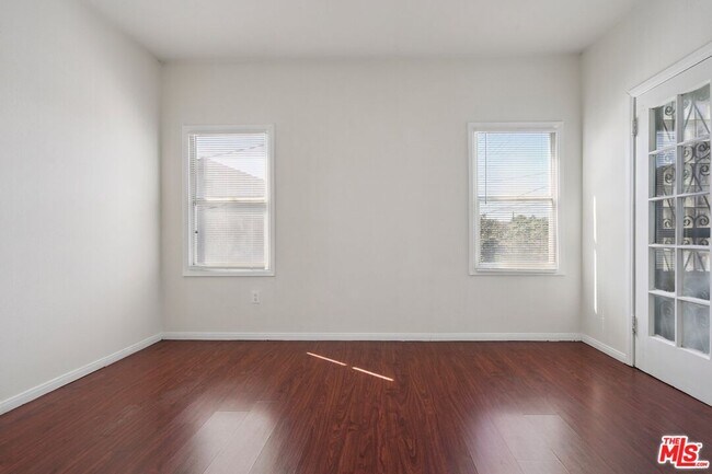 Foto del edificio - 1464 3/8-1464 W 35th Pl