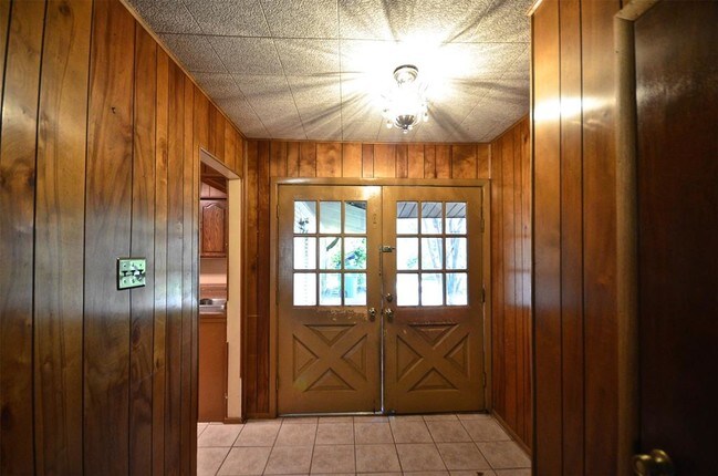 Foto del edificio - 10210 Barwood Dr