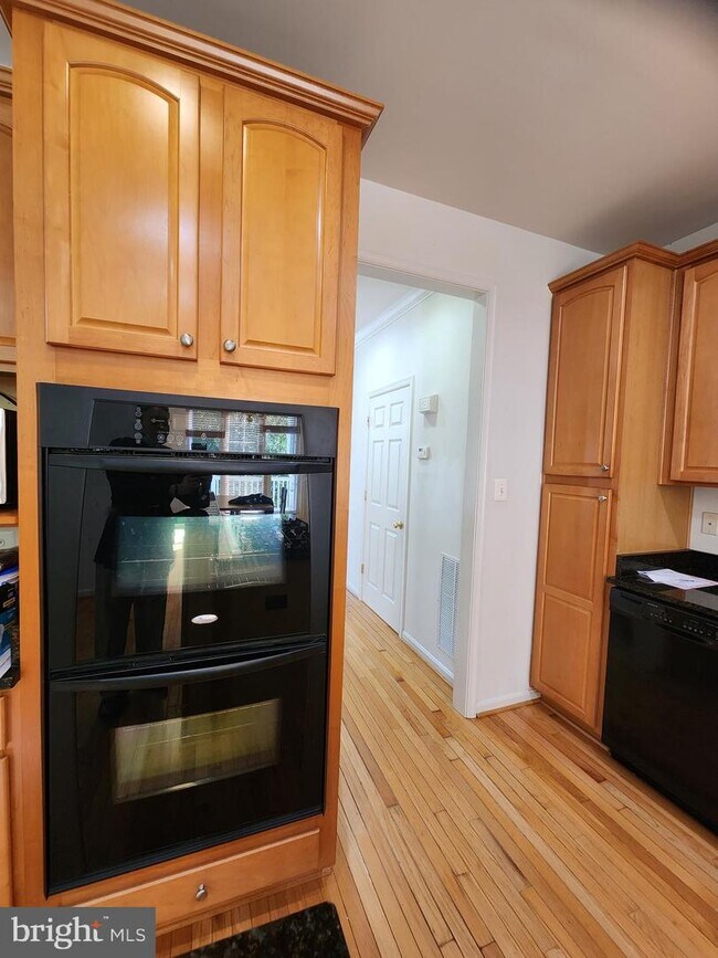 Building Photo - 4852 Lee Hollow Pl