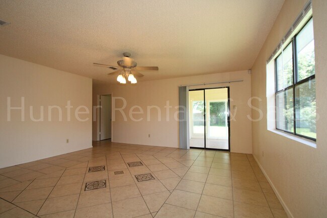 Building Photo - 2804 Derby Dr