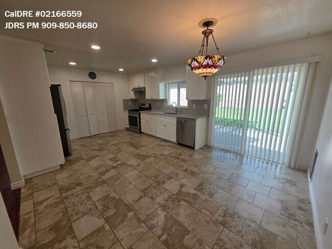 Foto del edificio - Ontario 3 Bedroom Home