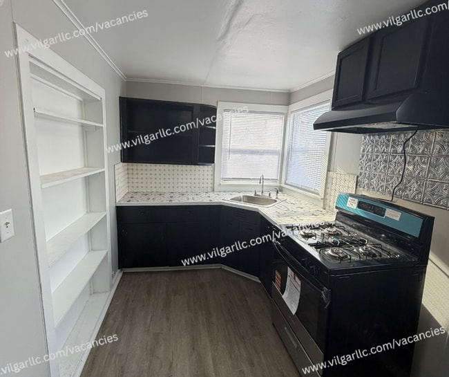 Building Photo - 3 Large Bedrooms • 1 Updated Bathroom house in Hammond, IN