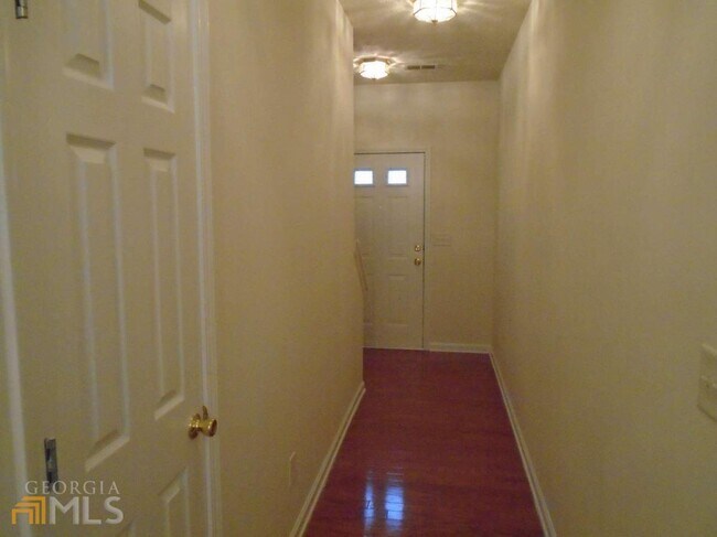 Building Photo - 144 Oak Green Dr