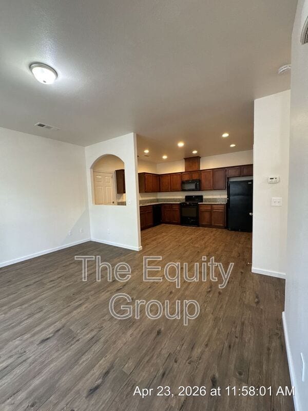 Foto del edificio - 3500 Villa St