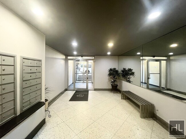 Building Photo - East 58th Street
