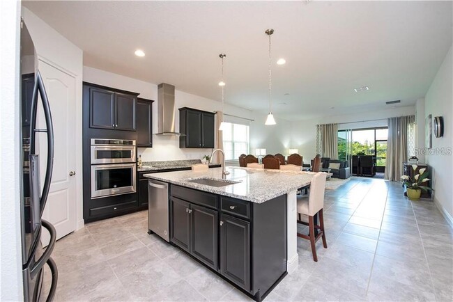 Building Photo - 13092 Stanthorne Ave