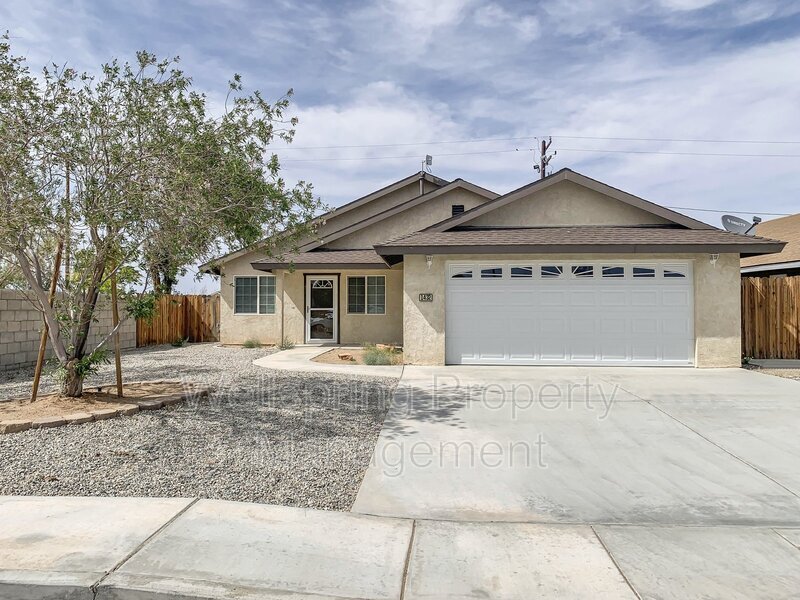 Primary Photo - 1432 W Coronado Ave