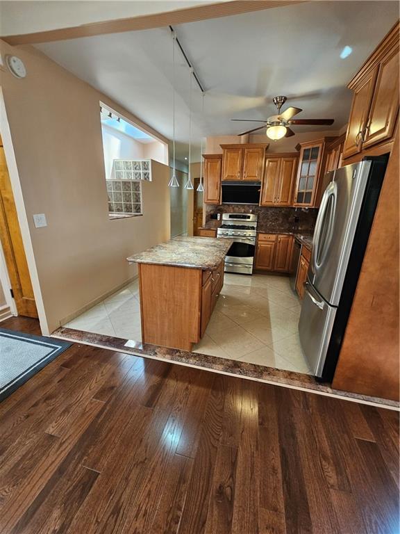 Foto del edificio - 136 Bay Ridge Ave