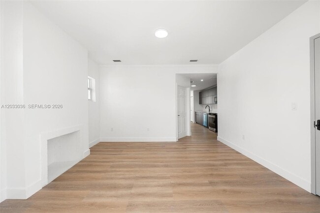 Foto del edificio - 403 SW 12th Ave