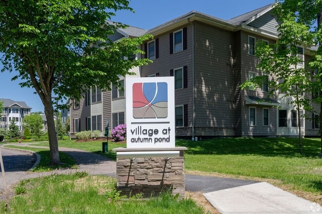 Interior Photo - Village at Autumn Pond