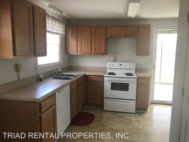 Building Photo - 2 br, 1 bath House - 185 DUBLIN RD EXT.