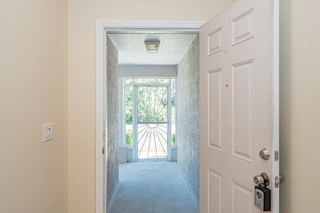 Foto del edificio - 8445 95th Ct