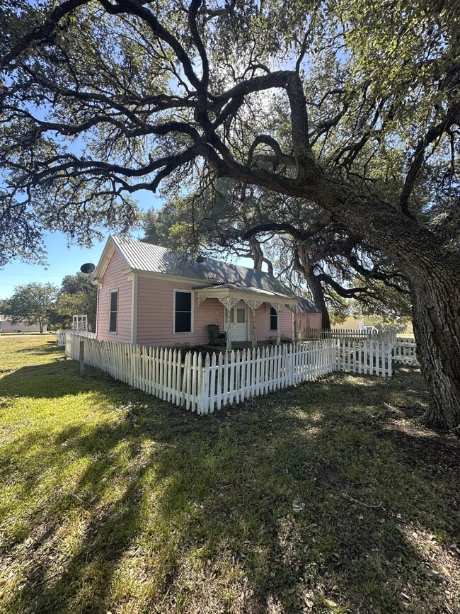 Building Photo - 9301 Hwy 290 W