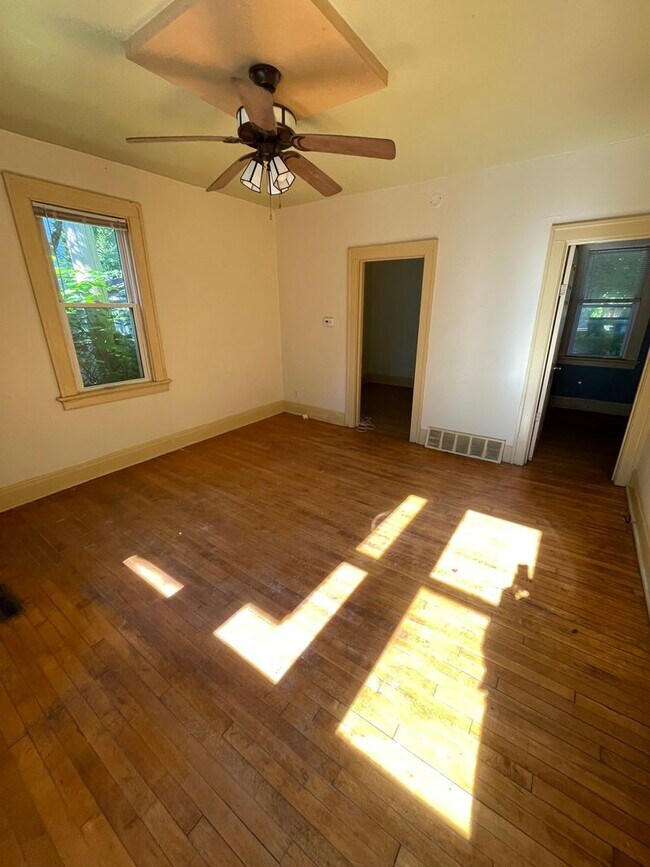 Foto del edificio - **First month rent half off**
