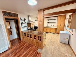 Building Photo - 156 W Escalones