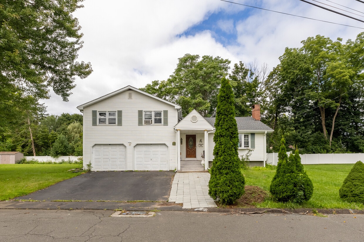 Primary Photo - 178 W Ridge Dr