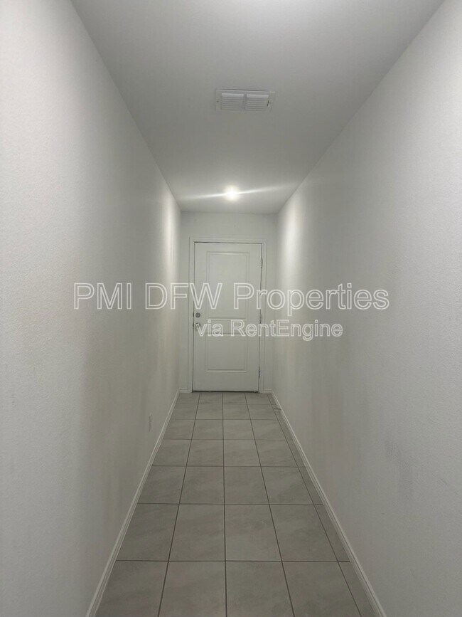 Foto del edificio - 1638 Woodbrook Dr