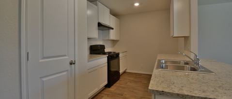 Foto del edificio - 15346 Brown Violetear