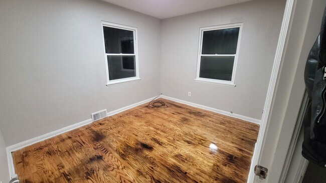 Foto del edificio - Affordable Two-Bedroom House at Waggoner