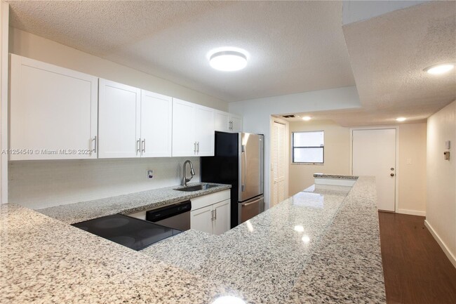 Building Photo - 1021 Mockingbird Ln