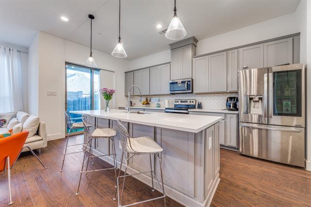 Building Photo - 1052 Maverick Dr
