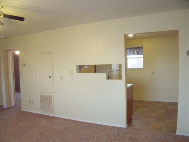 Interior Photo - 6468 Highway 5 N