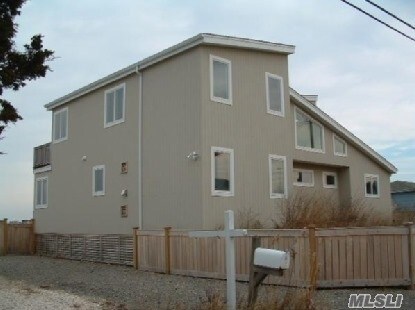 Building Photo - 44 Harbor Rd