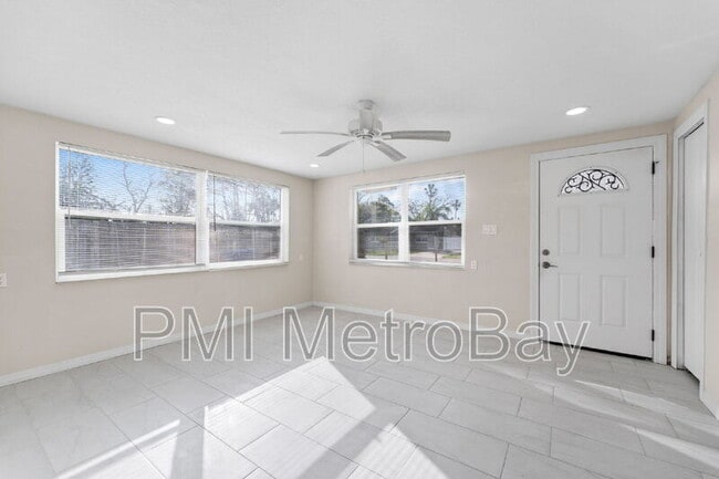 Building Photo - 5117 Mallett Dr
