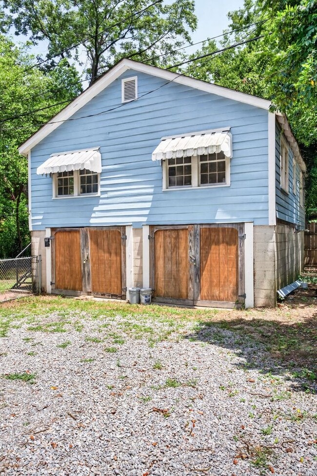 Building Photo - Olympia Rental Available Now!