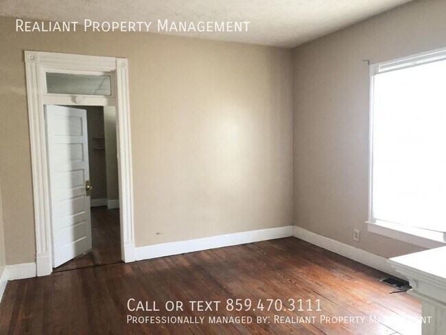 Building Photo - UK STUDENTS WELCOME! 5 Bedrooms, 2 Full Ba...