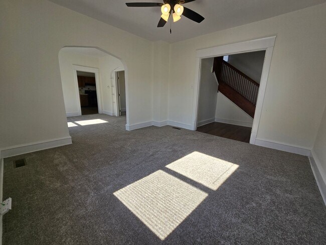 Building Photo - Cute 3 Bedroom Home!