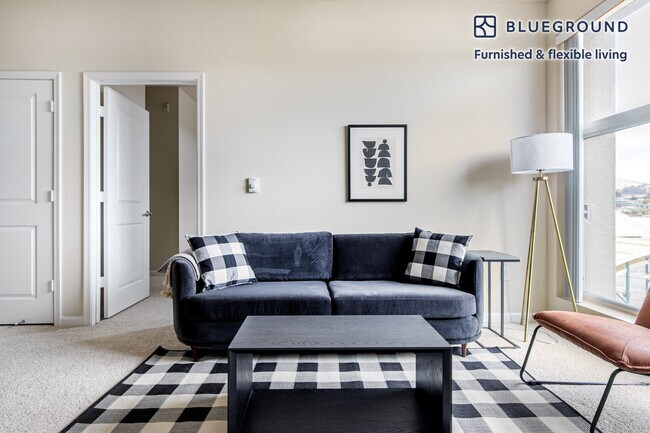 Foto del edificio - 100 McLellan Drive