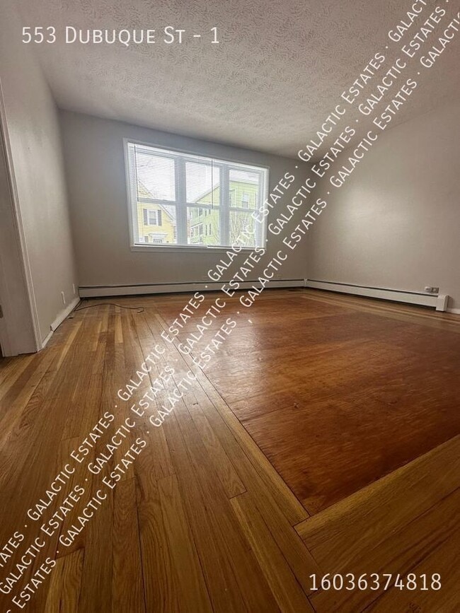 Building Photo - First Floor 3 Bedroom, 1 Bathroom