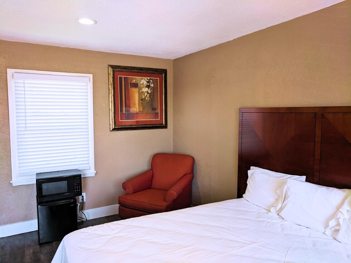 700 US69 Unit 25, Albert Lea, MN 56007 Room for Rent in Albert Lea