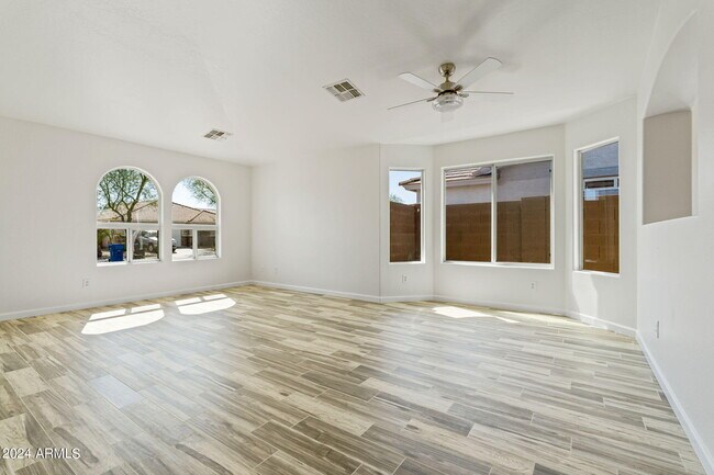 Building Photo - 17482 W Caribbean Ln