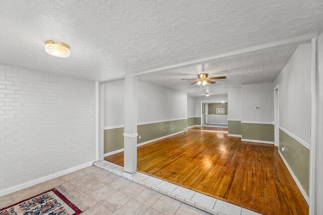 Building Photo - 802 NW 34th St