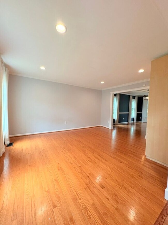 Building Photo - 18514 Gingerbread Ln