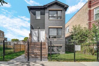 Building Photo - 1048 N Lawndale Ave