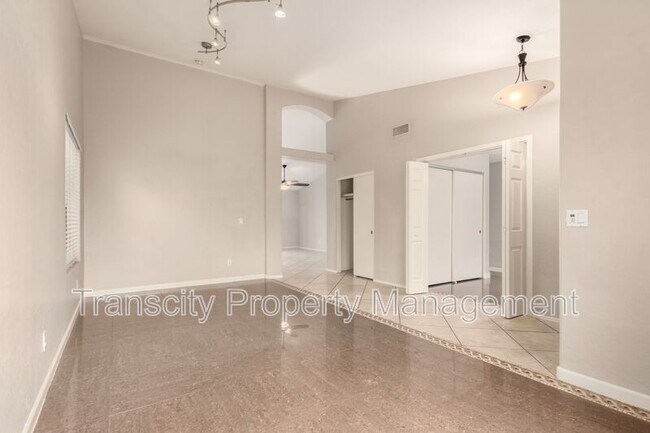 Foto del edificio - 10264 E Dolphin Ave