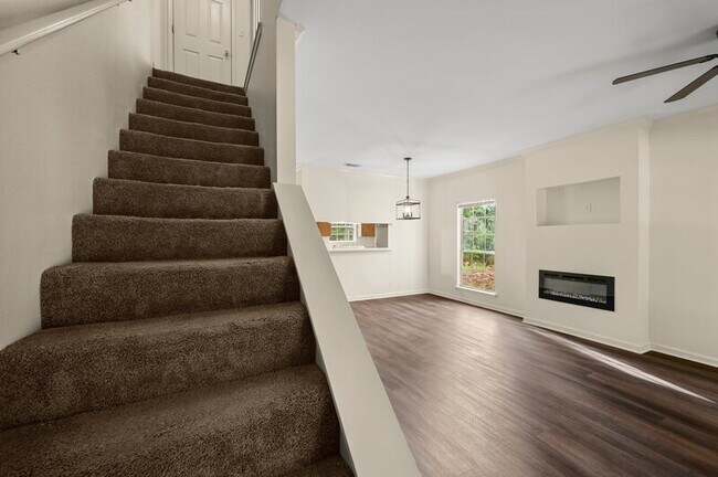 Foto del edificio - 5374 Rosedown Ct