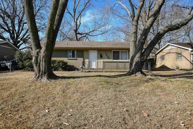 Building Photo - 1243 Wellsville Rd