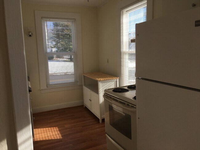 Kitchen with Appliances - 99 Charter Oak St