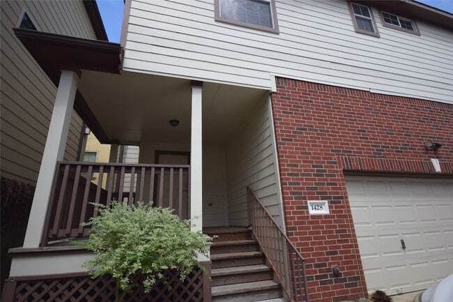 Photo - 1428 W 24th St Apartment