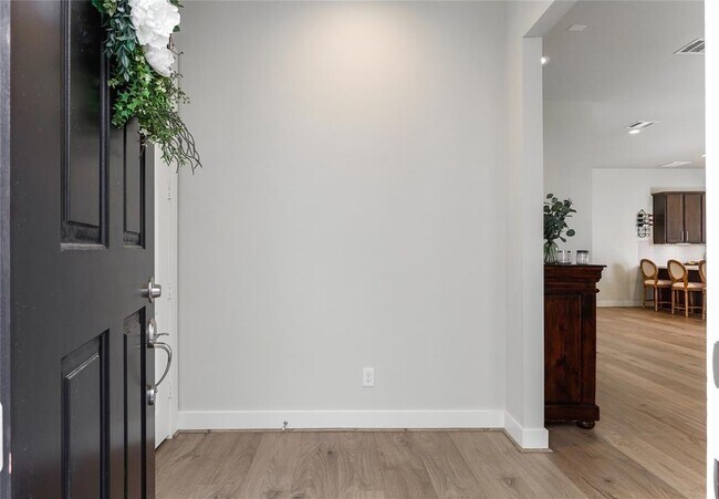 Building Photo - 8819 Hollister Pine Ct