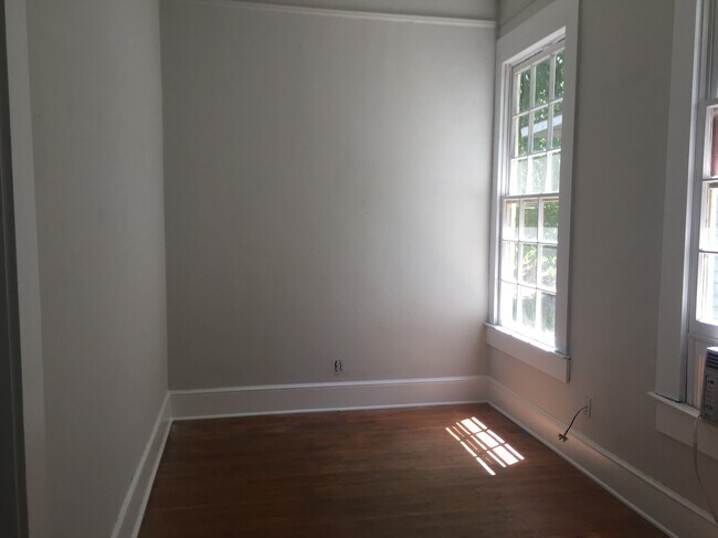 Foto del edificio - 1044 State St NW