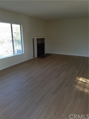 Building Photo - 1524 Buena Vista