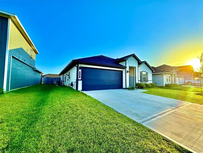 Building Photo - 31611 Farlam Farms Trl